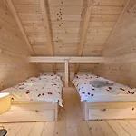 Log House The River Pearl Brod na Kupi