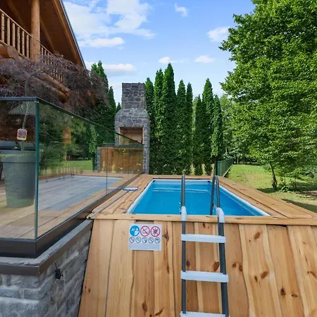 Log House The River Pearl Vila