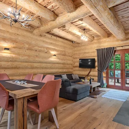 Log House The River Pearl *