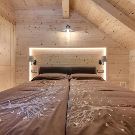 Log House The River Pearl