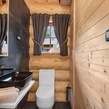 Log House The River Pearl *