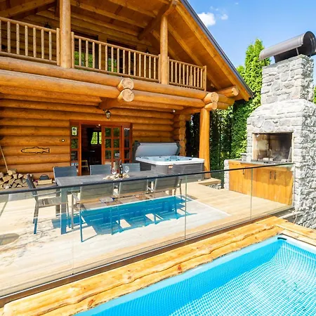 Vila Log House The River Pearl