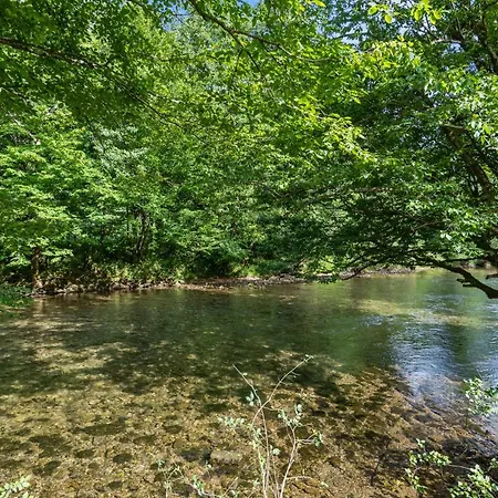 וילה Log House The River Pearl Brod na Kupi