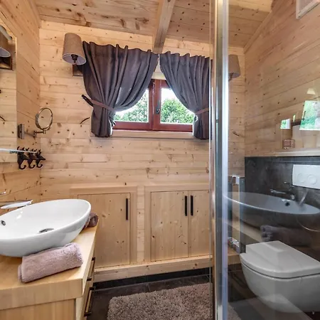 Log House The River Pearl וילה Brod na Kupi