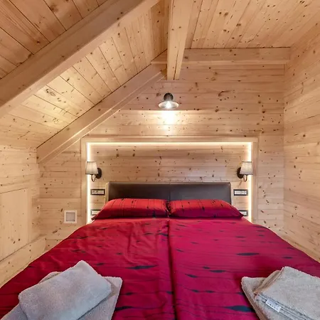Log House The River Pearl *