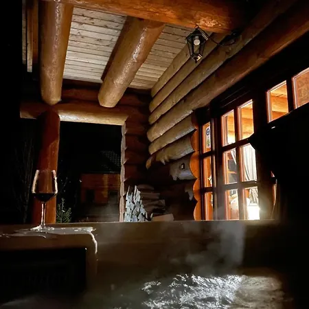 וילה Log House The River Pearl *