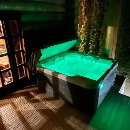 Log House The River Pearl וילה *