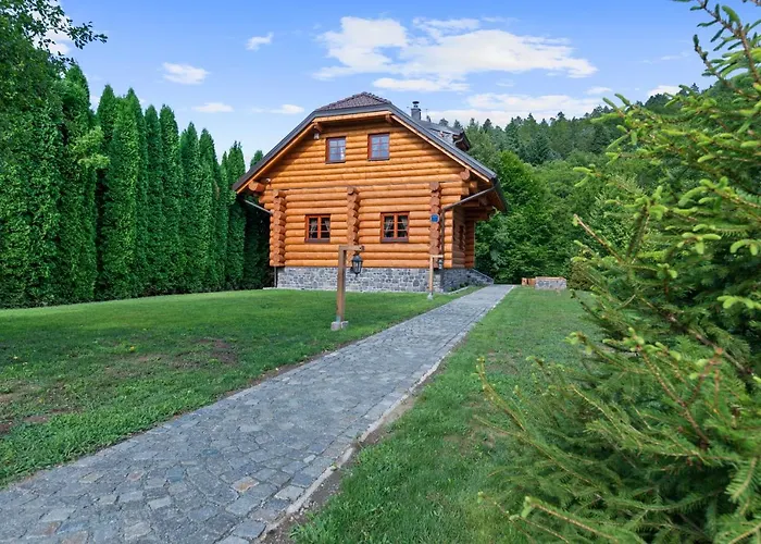 Vilă Log House The River Pearl